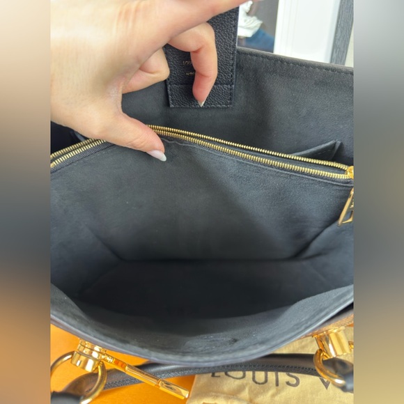 Louis Vuitton LV Riverside Handbag Damier with Leather - Picture 12 of 12